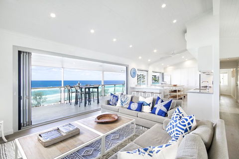 2 Arakoon Crescent - Accommodation Gladstone 1
