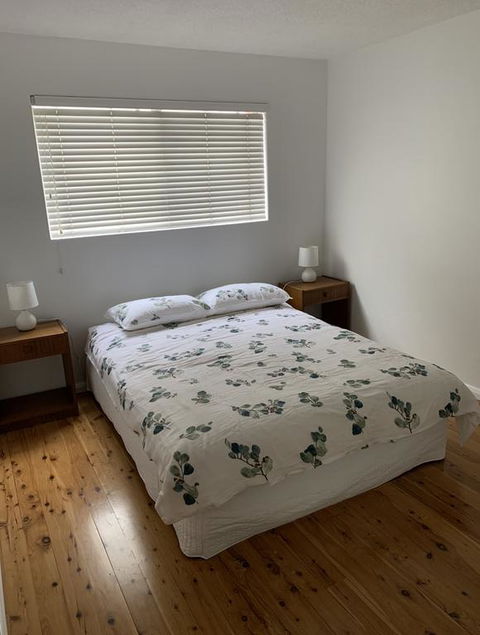 2 Bed Bar Beach Apartment - Stroll To Beach & Cafes, Supermarket Apartment 6 - Accommodation Gladstone 3