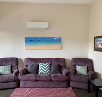 2 Bed Rooms Granny Flat - Complete Privacy - Accommodation Gladstone