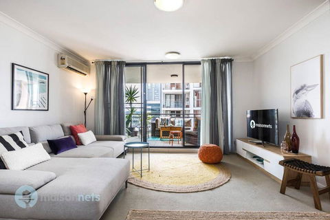2 Bedroom 2 Bathroom Apt With Balcony And Parking - Accommodation Gladstone 0