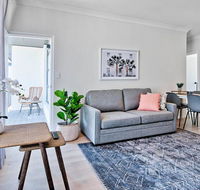 2 Bedroom Apt with Balcony  Air Con in Plympton - Accommodation Gladstone