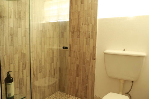 2 Bedroom Close To CBD - Accommodation Gladstone 1