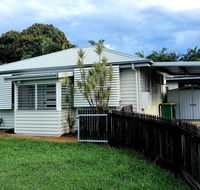 2 bedroom cottage - Accommodation Gladstone