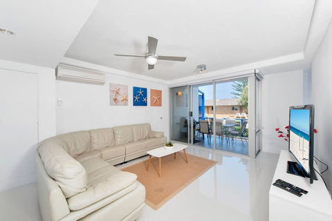 2 Cirrus - Accommodation Gladstone 1