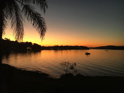 2 The Shores Soldiers Point - Waterfront - Uninterrupted Water Views INCLUDING ALL LINEN & TOWELS, Free Wi-Fi - Accommodation Gladstone 3