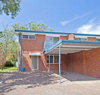 2/10 Catalina Close - Walk to Shoal Bay Beach - Accommodation Gladstone