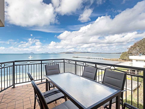 2/137 Soldiers Point Road - Luxury Unit On The Waterfront With Aircon And Free Unlimited Wi Fi - Accommodation Gladstone 0