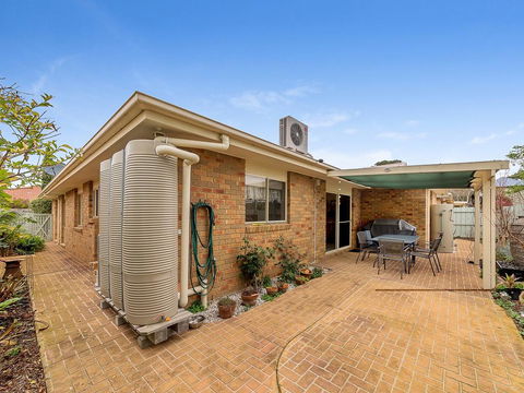2/3 Wyndham Ave,Cowes - Accommodation Gladstone 3