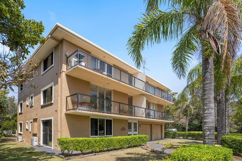 2/56 Lawson Street@Clarkes Beach - Accommodation Gladstone 3