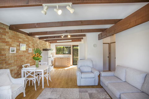 2/81 Clyde St - Villa De Golf At Mollymook - Accommodation Gladstone 0