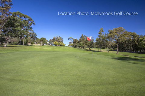 2/81 Clyde St - Villa De Golf At Mollymook - Accommodation Gladstone 2