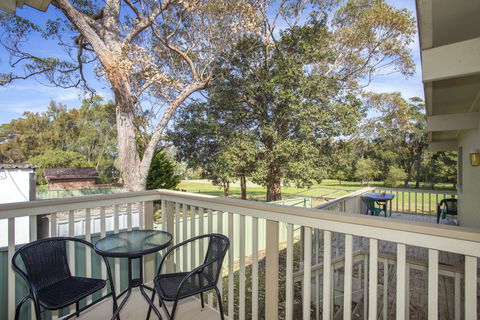 2/81 Clyde St - Villa De Golf At Mollymook - Accommodation Gladstone 1