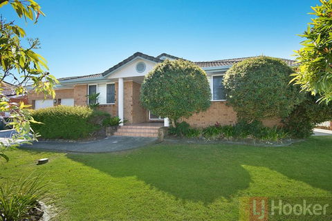 21 Melaleuca Drive - Accommodation Gladstone 1