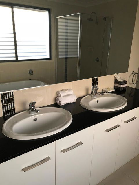 21 On Hursley Motel Apartments - Accommodation Gladstone 3