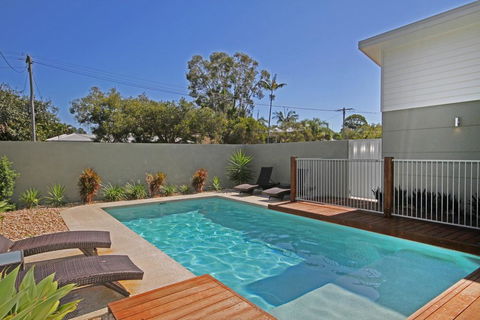 22 Sorrento Avenue, Coolum Beach - Linen Supplied PET FRIENDLY - 500 BOND - Accommodation Gladstone 0