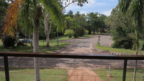 26 Picnic Street - Picnic Bay - Accommodation Gladstone 2