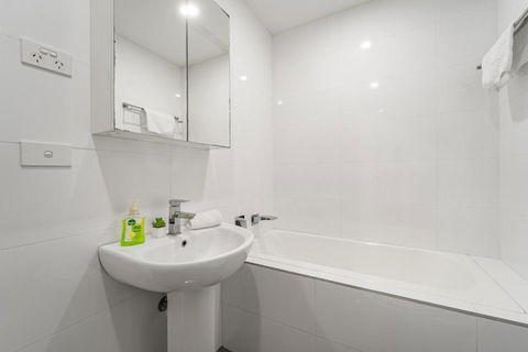 Beautiful Cabra 6ppl Apt - Accommodation Gladstone 1