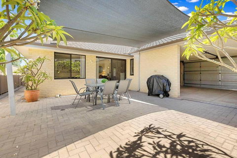 Bentley Haven, Cozy Family Retreat - Accommodation Gladstone 4