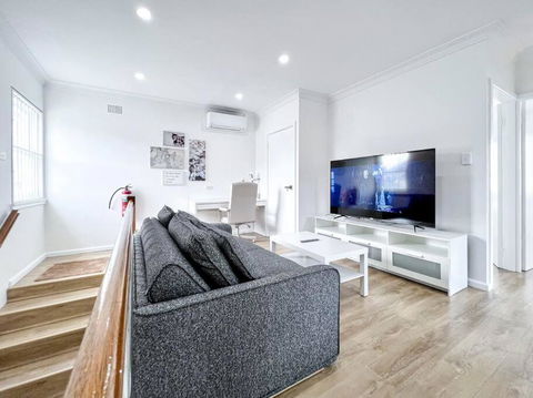 Brand New 2 Bedrooms Apartment In Ingleburn - Accommodation Gladstone 4