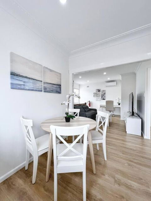 Brand New 2 Bedrooms Apartment In Ingleburn - Accommodation Gladstone 2