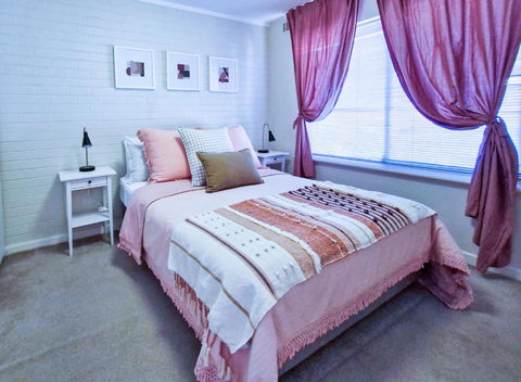 Crawley Cosy Urban Retreat Close To CBD UWA Free Park Netflix - Accommodation Gladstone 1