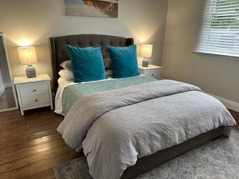 Daisy Cottage On Duke 2BR - Accommodation Gladstone 0