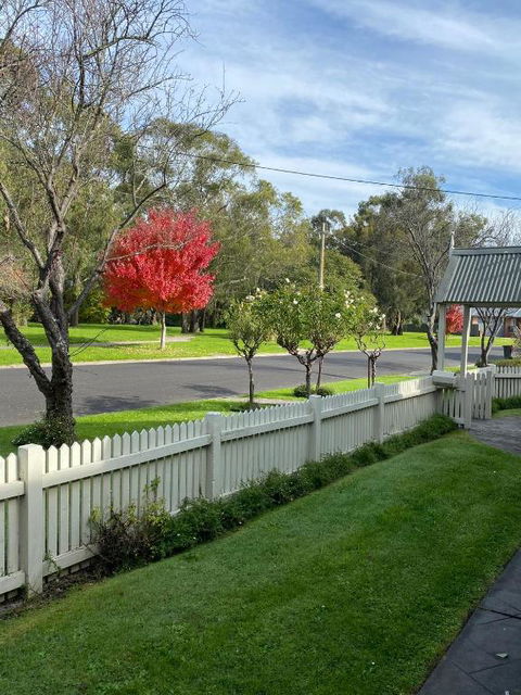 Creek Cottage Bed And Breakfast Traralgon - Accommodation Gladstone 3