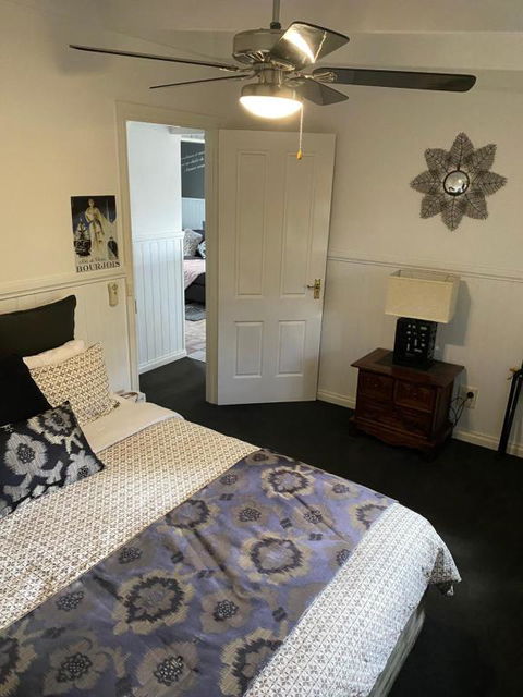 Creek Cottage Bed And Breakfast Traralgon - Accommodation Gladstone 2