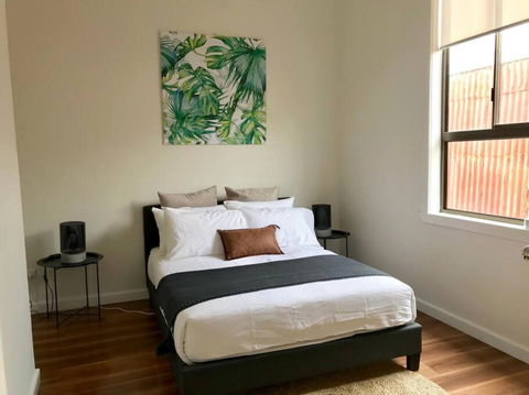 D109 Inner City Oasis On Buckingham - Accommodation Gladstone 0