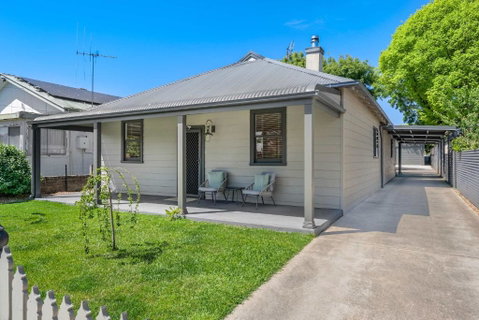 Dalton Cottage - Accommodation Gladstone 1