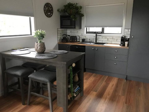 Derwent Mist Villas (Acacia Villa) - Accommodation Gladstone 4