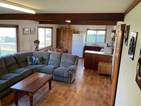 Dhu Drop Inn - Accommodation Gladstone 1