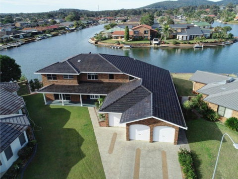 27 Friendship Key - Accommodation Gladstone 0