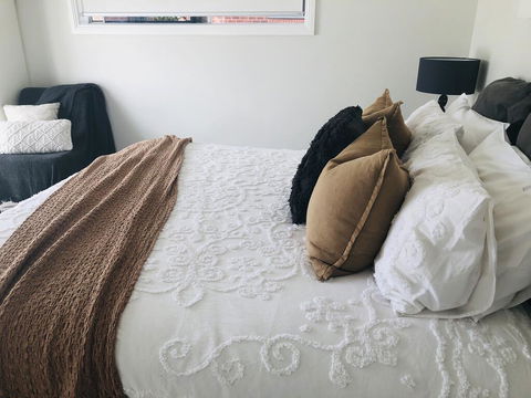 28 Clarence Crescent Villa - Accommodation Gladstone 1