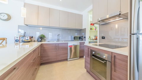 29 Birch Crescent, Cowes - Accommodation Gladstone 3