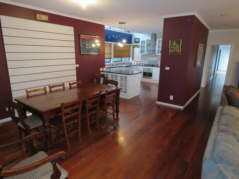 29 Church St, Cowes - Large Holiday House Close To Shops And Beach - Accommodation Gladstone 3