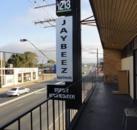 3 BEDROOM APARTMENT ST MARYS - Accommodation Gladstone