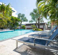3 Bedroom Ultimate Luxury Waterfront - Accommodation Gladstone