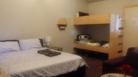 3 Hills At The Good Place - Accommodation Gladstone 3