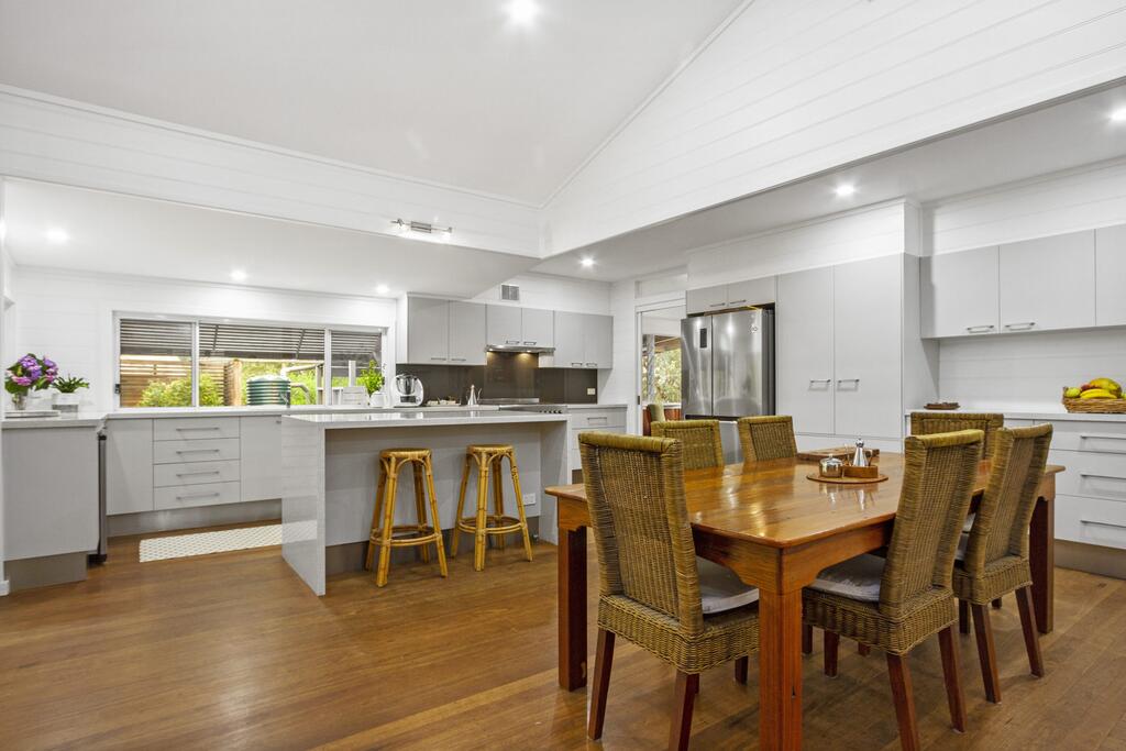 Narrawallee NSW Accommodation Gladstone