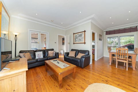 3 Sisters Blue Mountains Cottage - Accommodation Gladstone 1