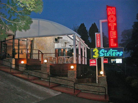3 Sisters Motel - Accommodation Gladstone 0