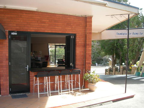 3 Sisters Motel - Accommodation Gladstone 1