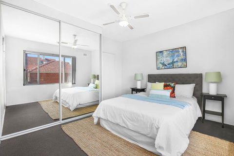 3 South Pacific Apartments - Accommodation Gladstone 1