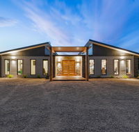 3 WISE MONKEYS MANSFIELD - Accommodation Gladstone