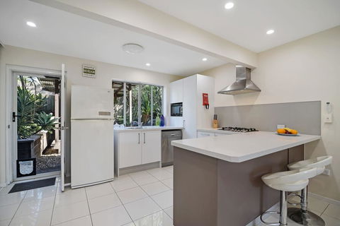 3/3 Oriole Avenue, Peregian Beach - Accommodation Gladstone 1