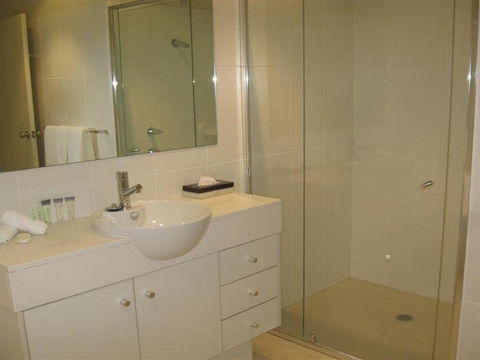 349 'Oaks Pacific Blue' 265 Sandy Point Road - Fantastic Pool - Accommodation Gladstone 1