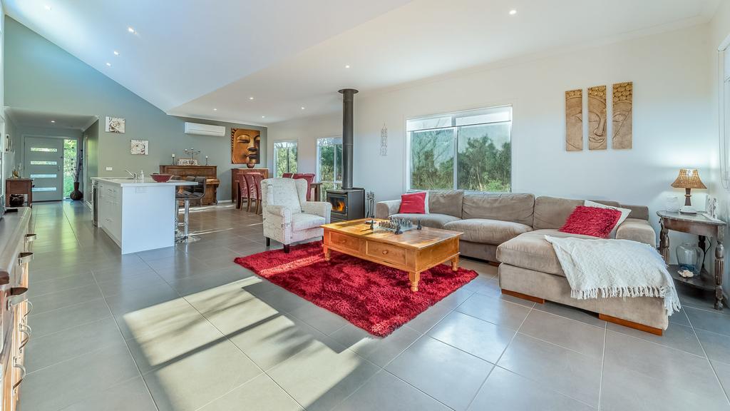 Smiths Beach VIC Accommodation Gladstone