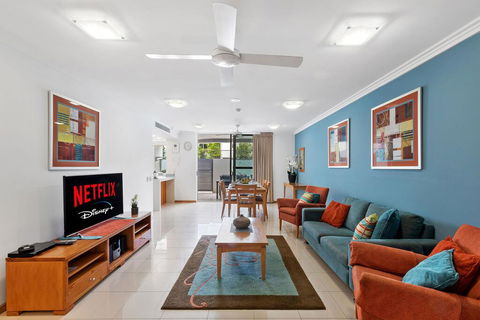 3BR Coolum Beach Escape , Courtyard, Pool, Spa, Tennis - Accommodation Gladstone 2