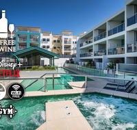 3BR Coolum Beach Escape  Courtyard Pool Spa Tennis - Accommodation Gladstone